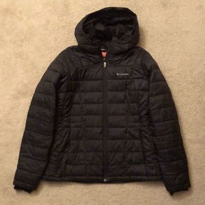 Black puffer Columbia winter coat